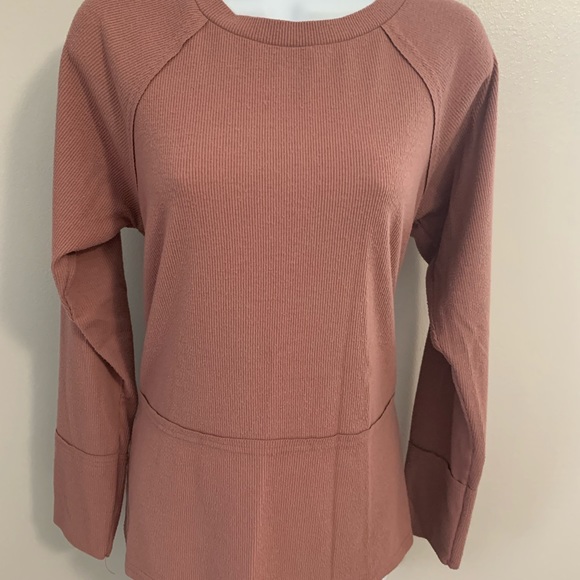 V ery j Mauve Top - Picture 2 of 16